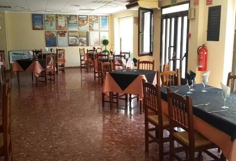 Hotel Hostal Millan