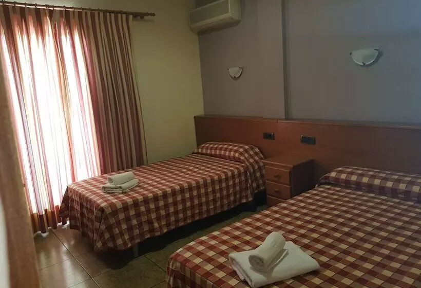 Hotel Hostal Millan