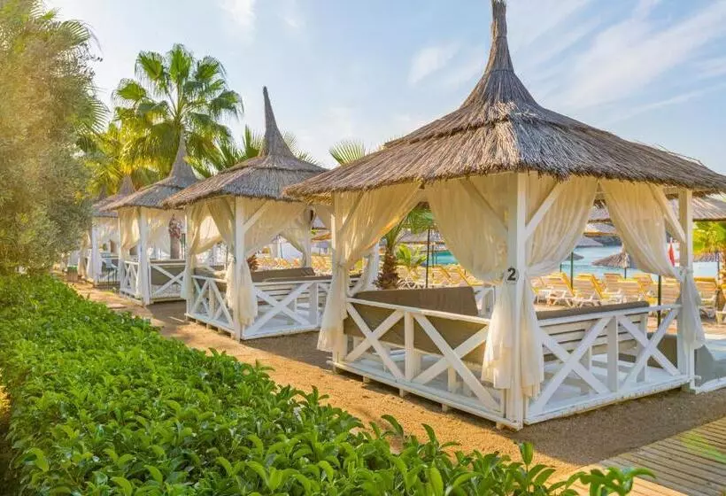 Hotelli Justiniano Theodora Resort