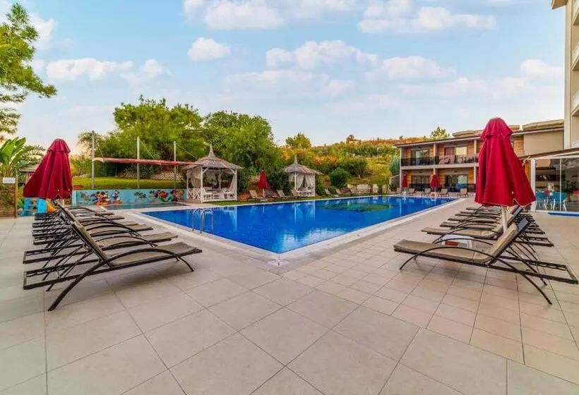 Hotelli Justiniano Theodora Resort
