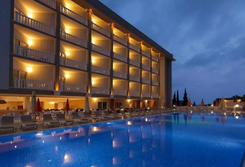 Hotelli Justiniano Theodora Resort