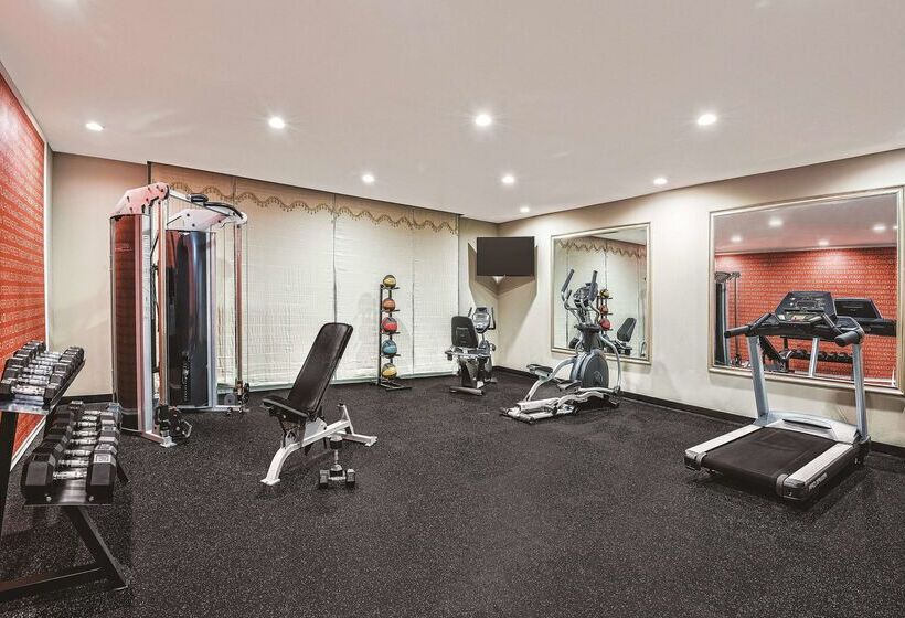 酒店 La Quinta By Wyndham San Antonio By Frost Bank Center