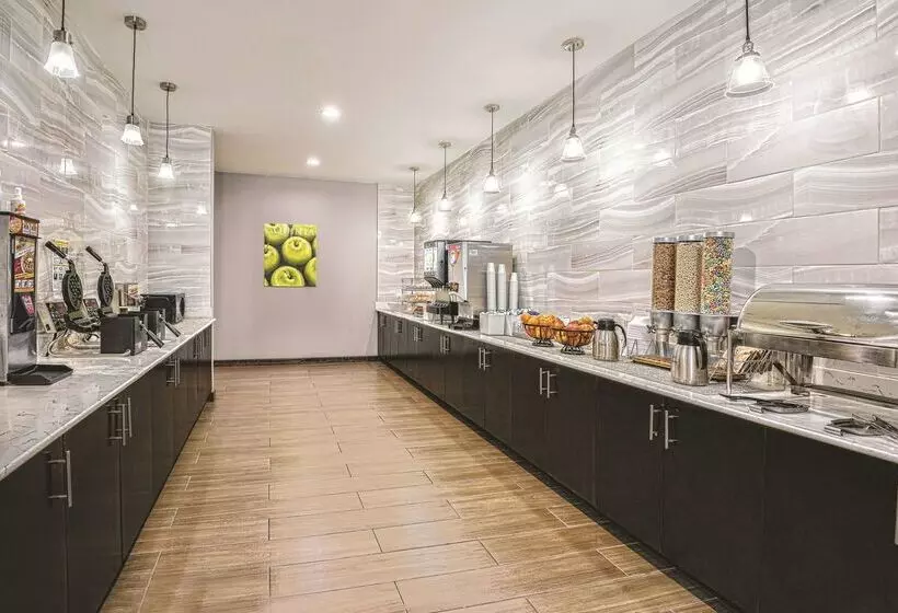 ホテル La Quinta By Wyndham San Antonio By Frost Bank Center