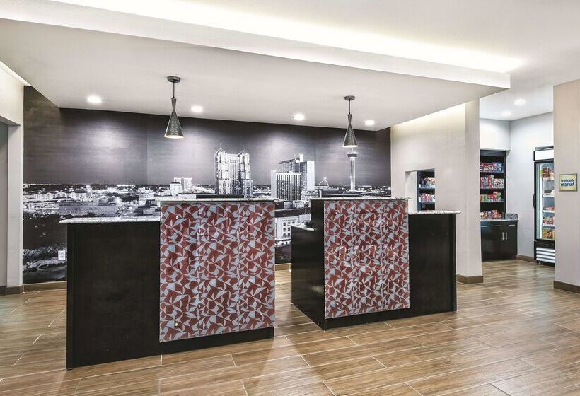 酒店 La Quinta By Wyndham San Antonio By Frost Bank Center