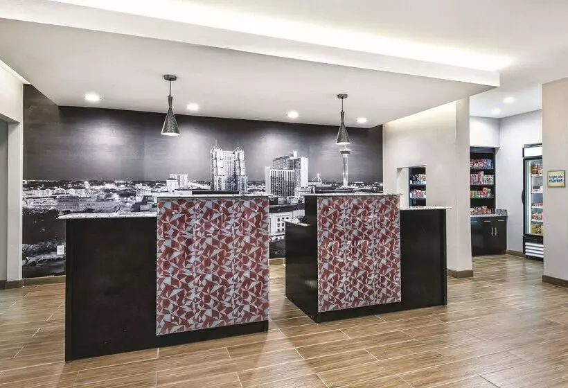 ホテル La Quinta By Wyndham San Antonio By Frost Bank Center