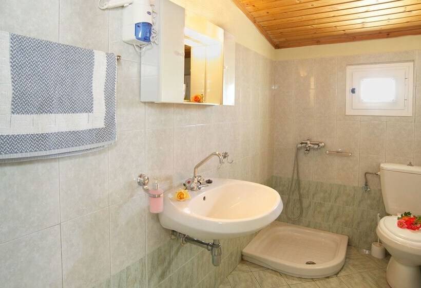 בית מלון כפרי Nostos Studios & Apartments