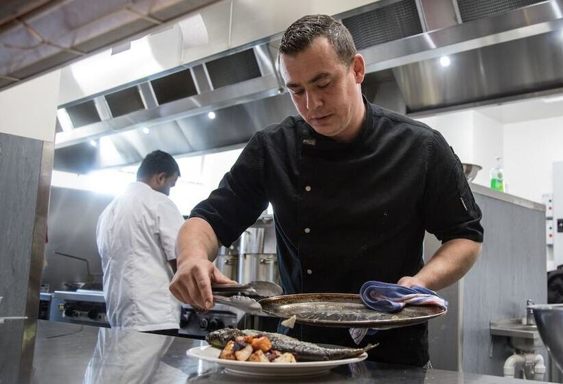 The Corner Hotel Alexandra