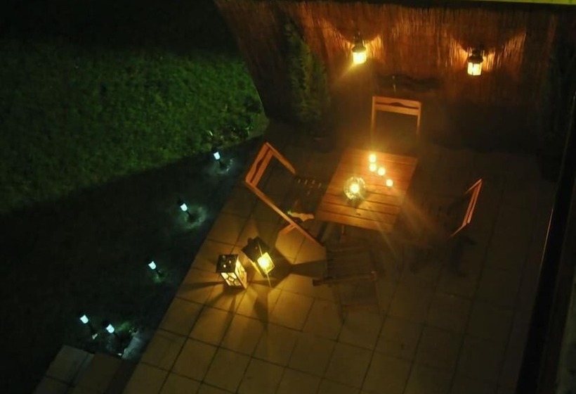 پانسیون Anton House