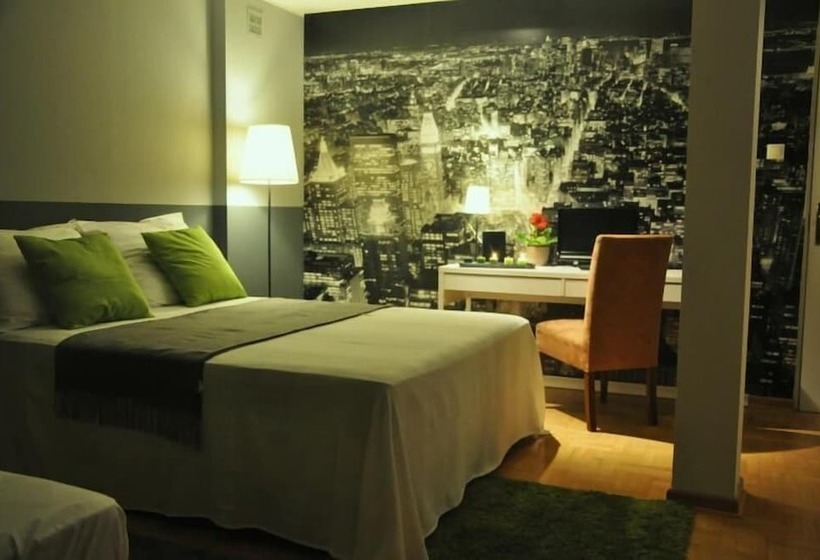 پانسیون Anton House