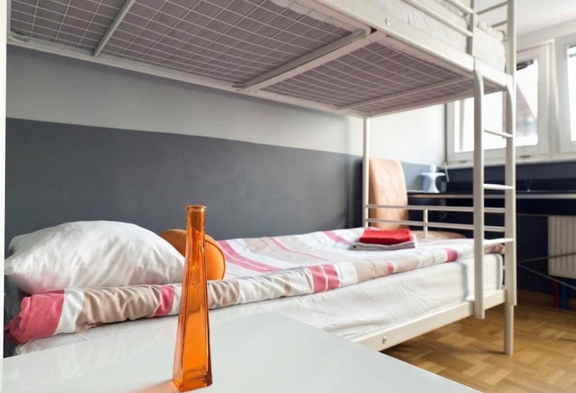 پانسیون Anton House