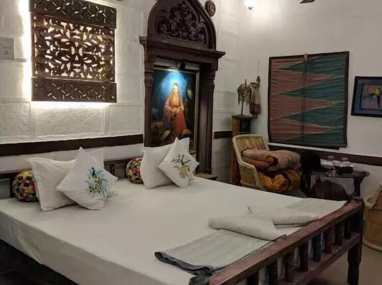 هتل Castle View Heritage Haveli