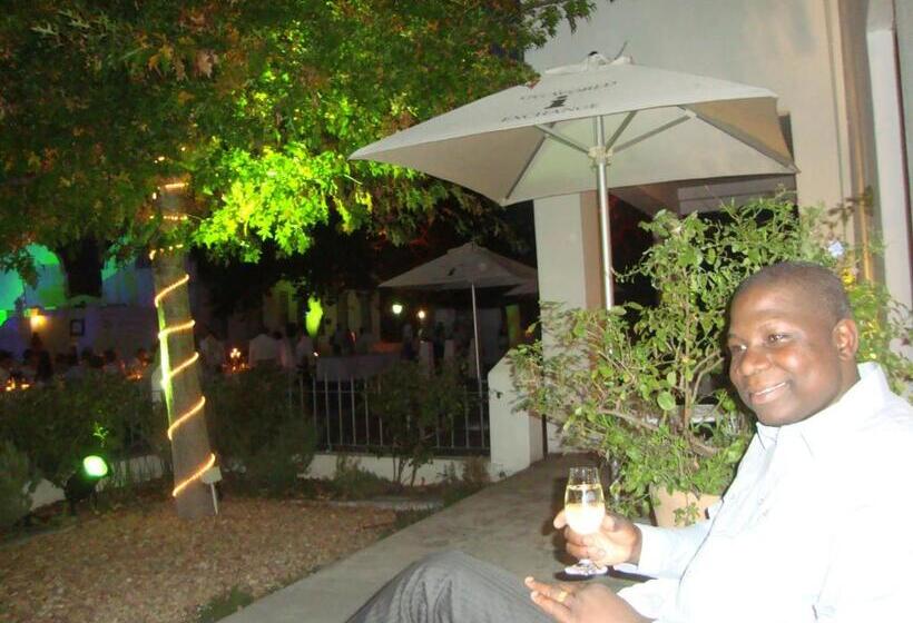 مبيت وإفطار De Hoek Manor