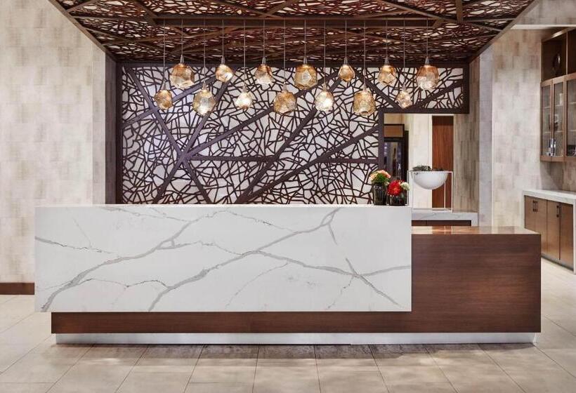 Ac Hotel By Marriott Cincinnati At The Banks