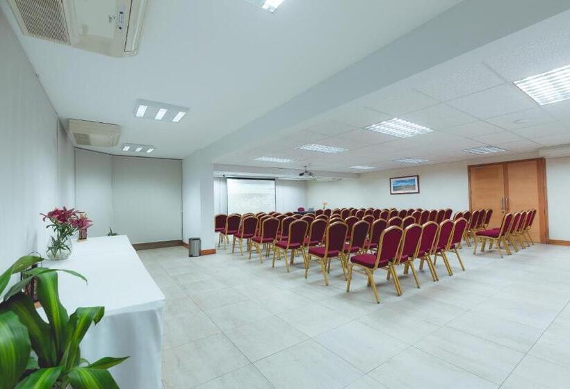 هتل Atacama Suites