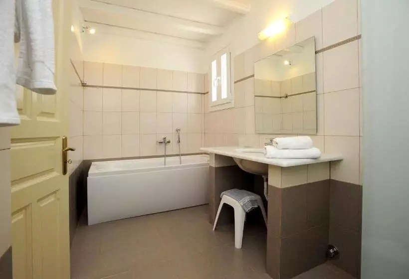 هتل Carlo Bungalows