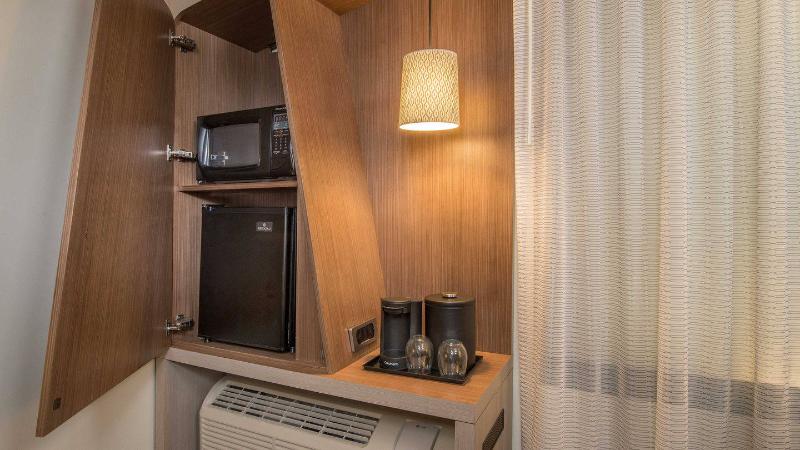 فندق Courtyard By Marriott Rome