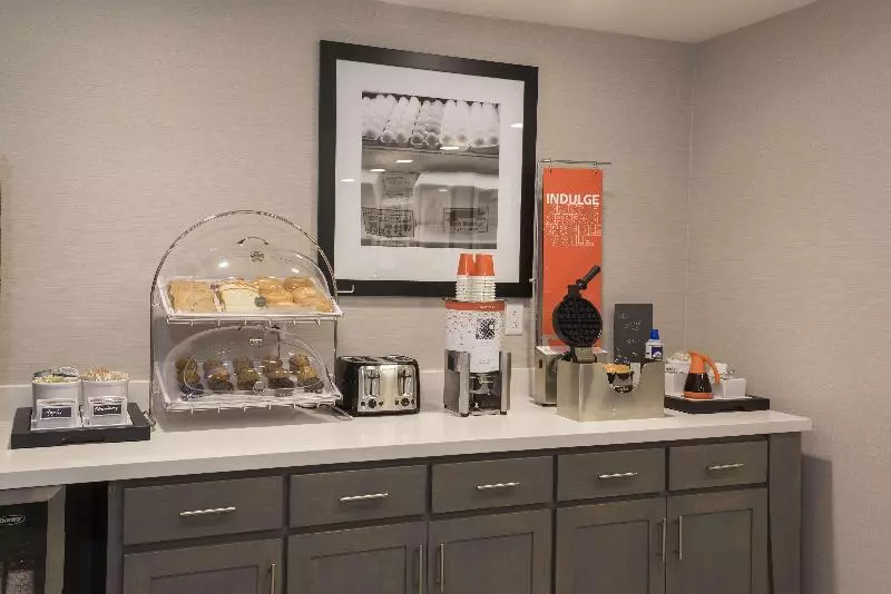 هتل Hampton Inn & Suites West Lafayette