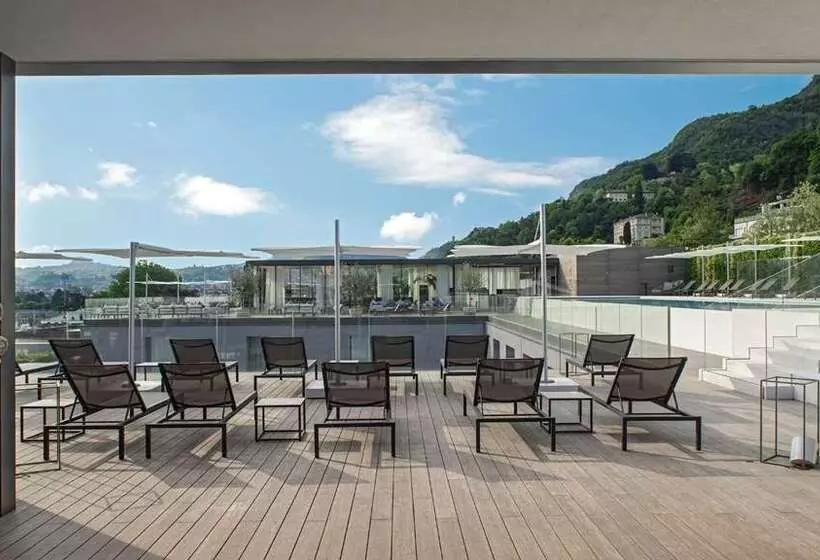 هتل Hilton Lake Como