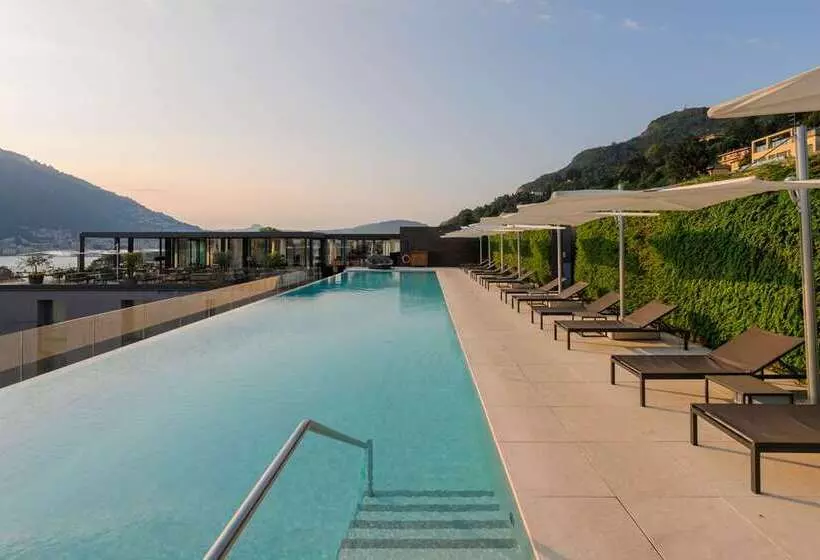 هتل Hilton Lake Como