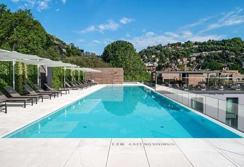 Отель Hilton Lake Como