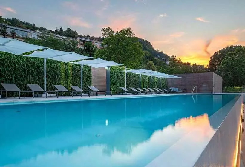 هتل Hilton Lake Como