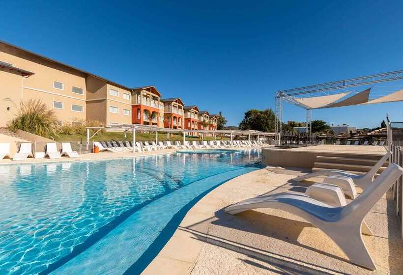 فندق Howard Johnson Plaza Villa Carlos Paz