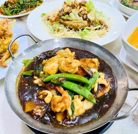 בית מלון כפרי Pantai Inn Kota Kinabalu