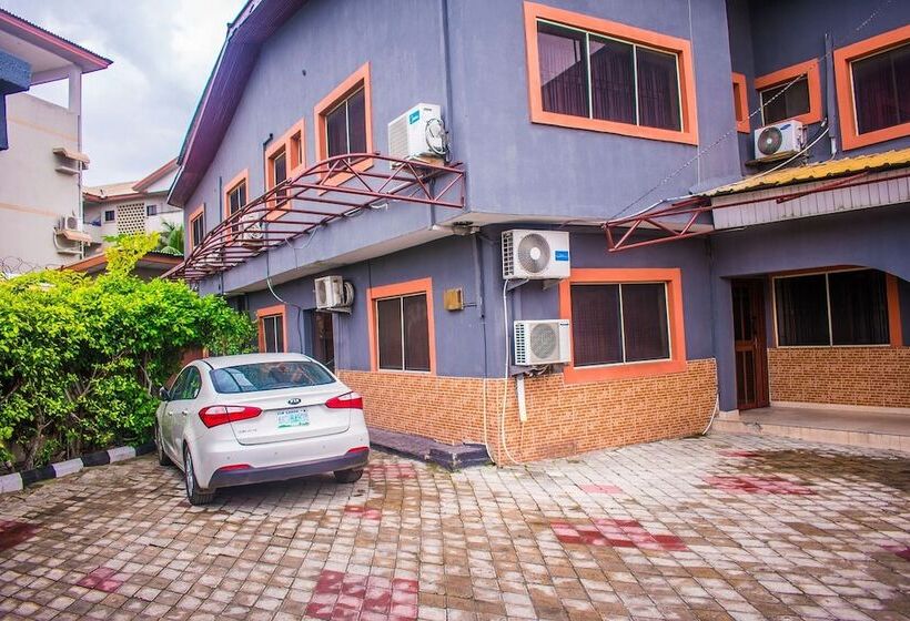 هتل Peerage Retreat And Resort