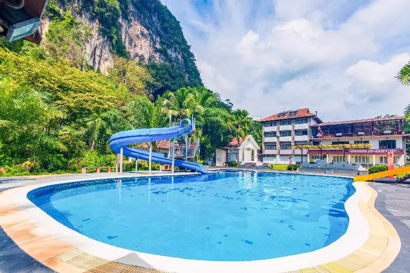 هتل P.n.mountain Resort And The Cliff Villas