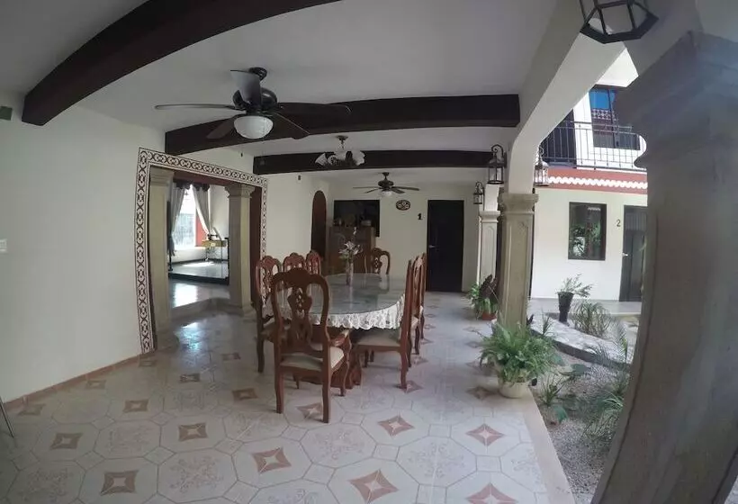 هتل Quinta Marciala Mx