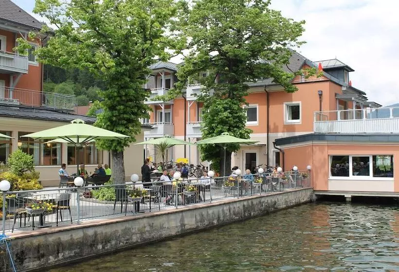 Strandhotel Burgstaller