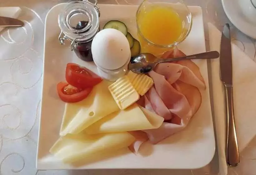 Strandhotel Burgstaller