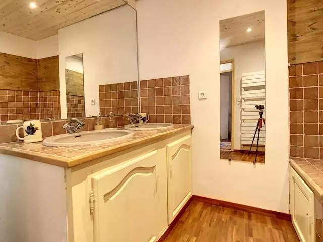 Aamiaismajoitus (B&B) Lesarnauds