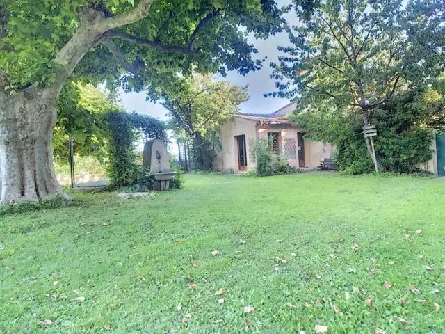 Aamiaismajoitus (B&B) Lesarnauds