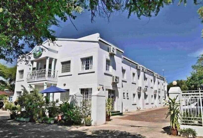 تختخواب و صبحانه Brackendene Lodge