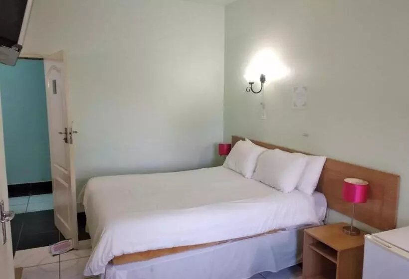 تختخواب و صبحانه Brackendene Lodge