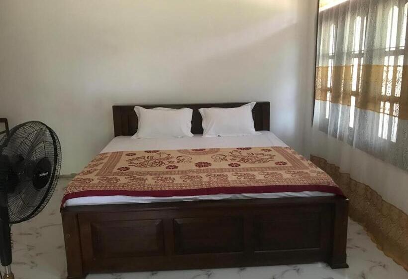 Bed & Breakfast Dillenia Canopy