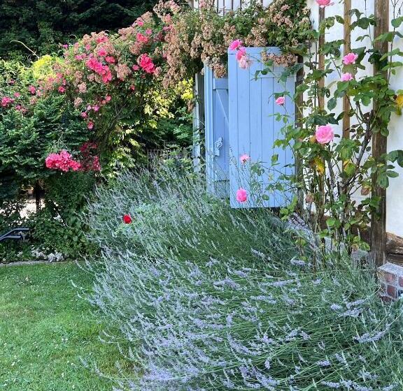 住宿加早餐  La Chambre D Hôte De Manou En Normandie