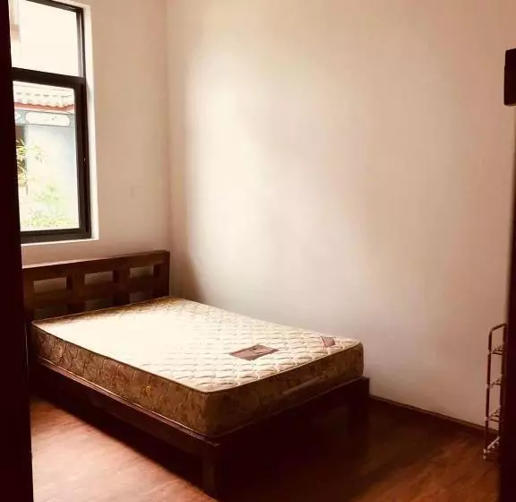 Dali Xiaowenzi International Youth Hostel