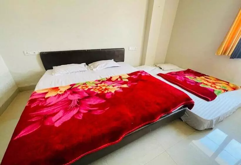ホテル Maa Narmada Palace