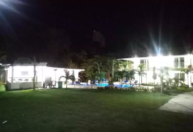 ホテル Malibu Dreams Village