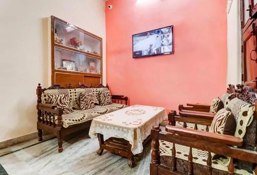 Hotelli Oyo Flagship Shree Laxmi Guest House