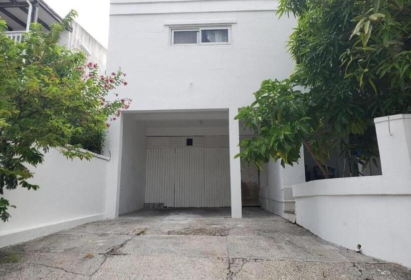 پانسیون Dee Retreat Villa Sxm