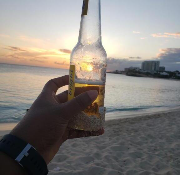 پانسیون Dee Retreat Villa Sxm