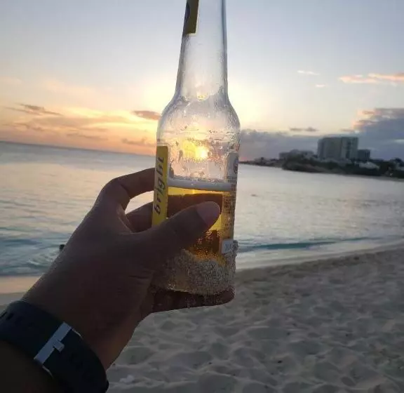 پانسیون Dee Retreat Villa Sxm