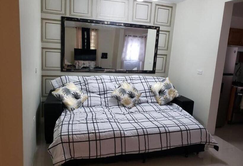 پانسیون Dee Retreat Villa Sxm