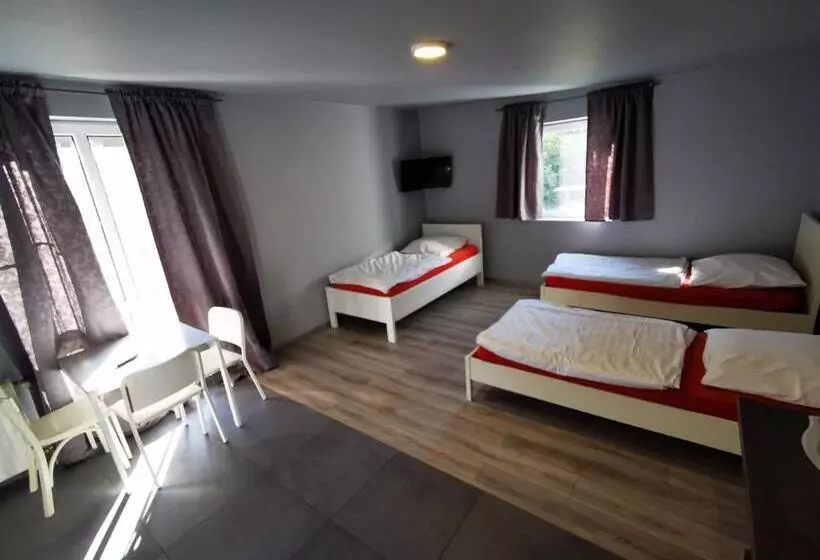 Majatalo Engelsburg   Apartments   Ferienwohnungen