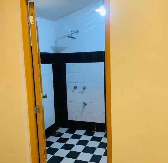 ペンション Ella Gypsies Hostel
