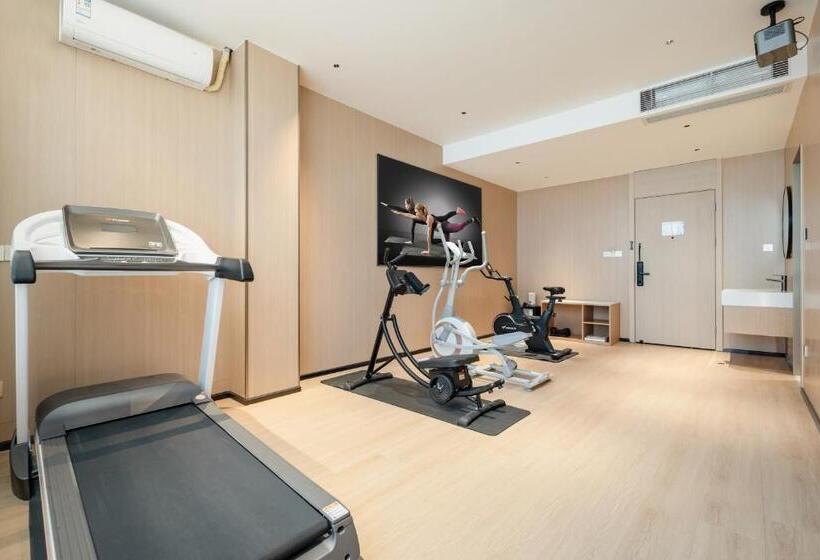 Relax Hotel Shenzhen Bao An International Airport