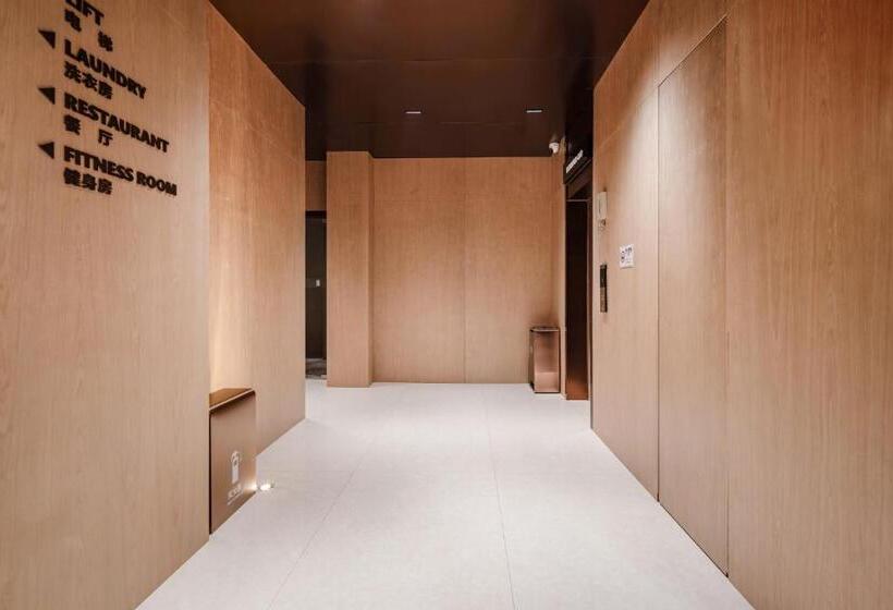 Relax Hotel Shenzhen Bao An International Airport